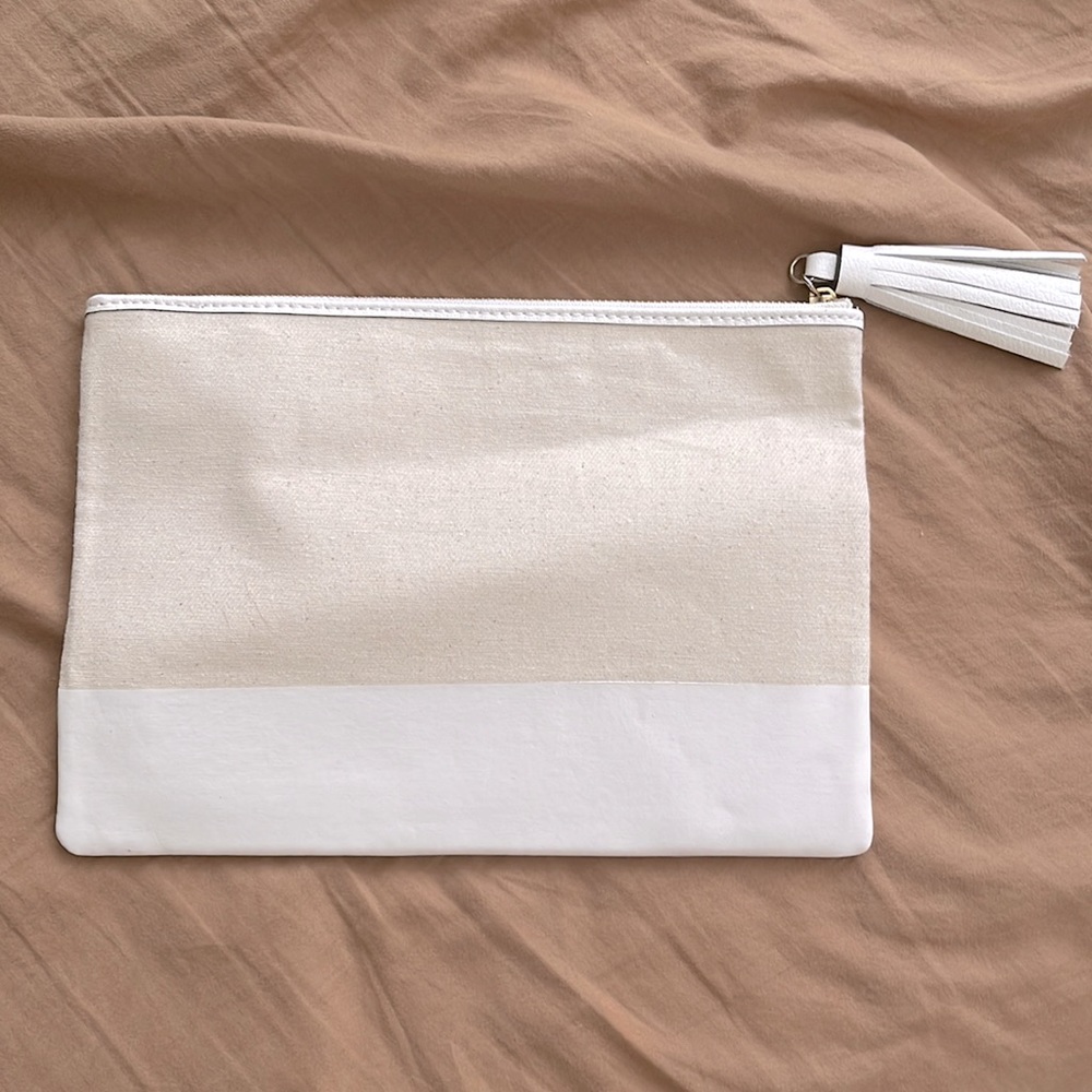 Kate Spade Pouch - Picture 2 of 2